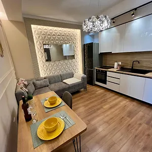 Center Cozy Apartment Tirana